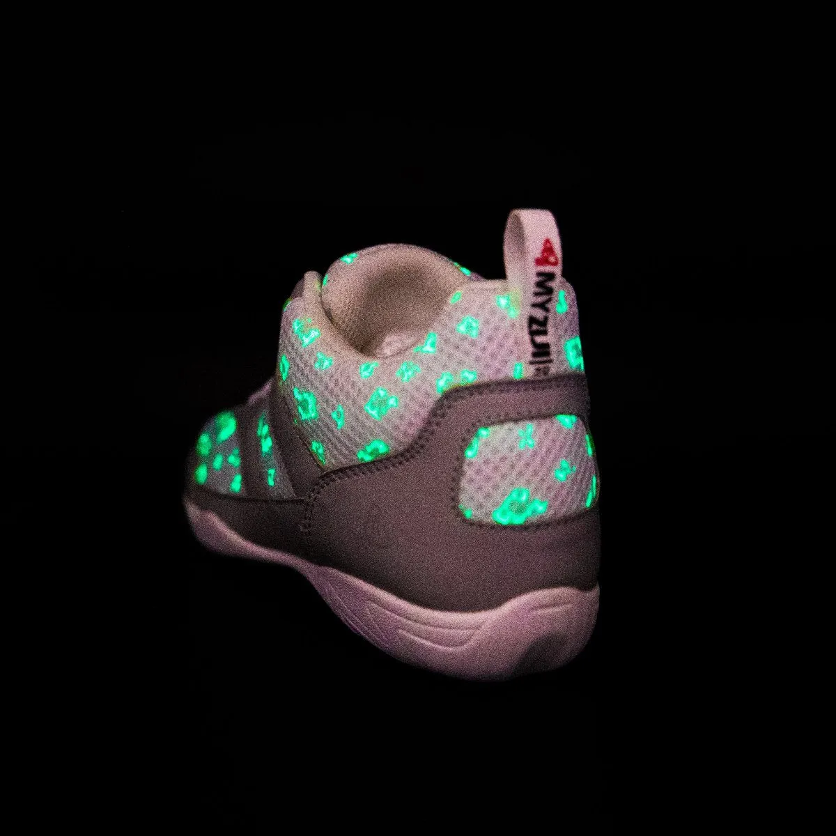 Glowing Rhythm Dance Sneakers - White