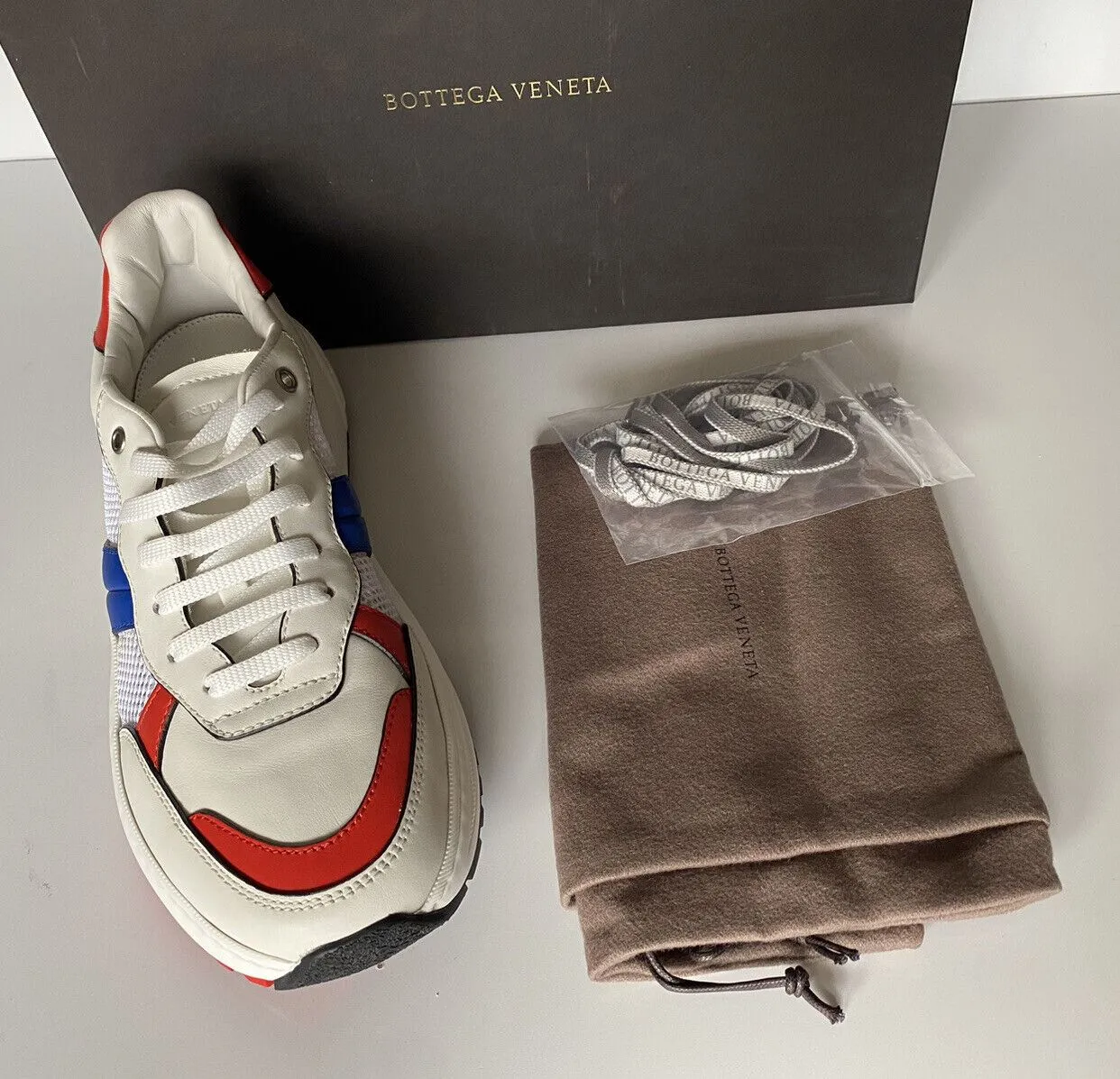 NIB Bottega Veneta Mens Leather & Mesh Sneakers White/Red/Blue 11 US 565646 9080