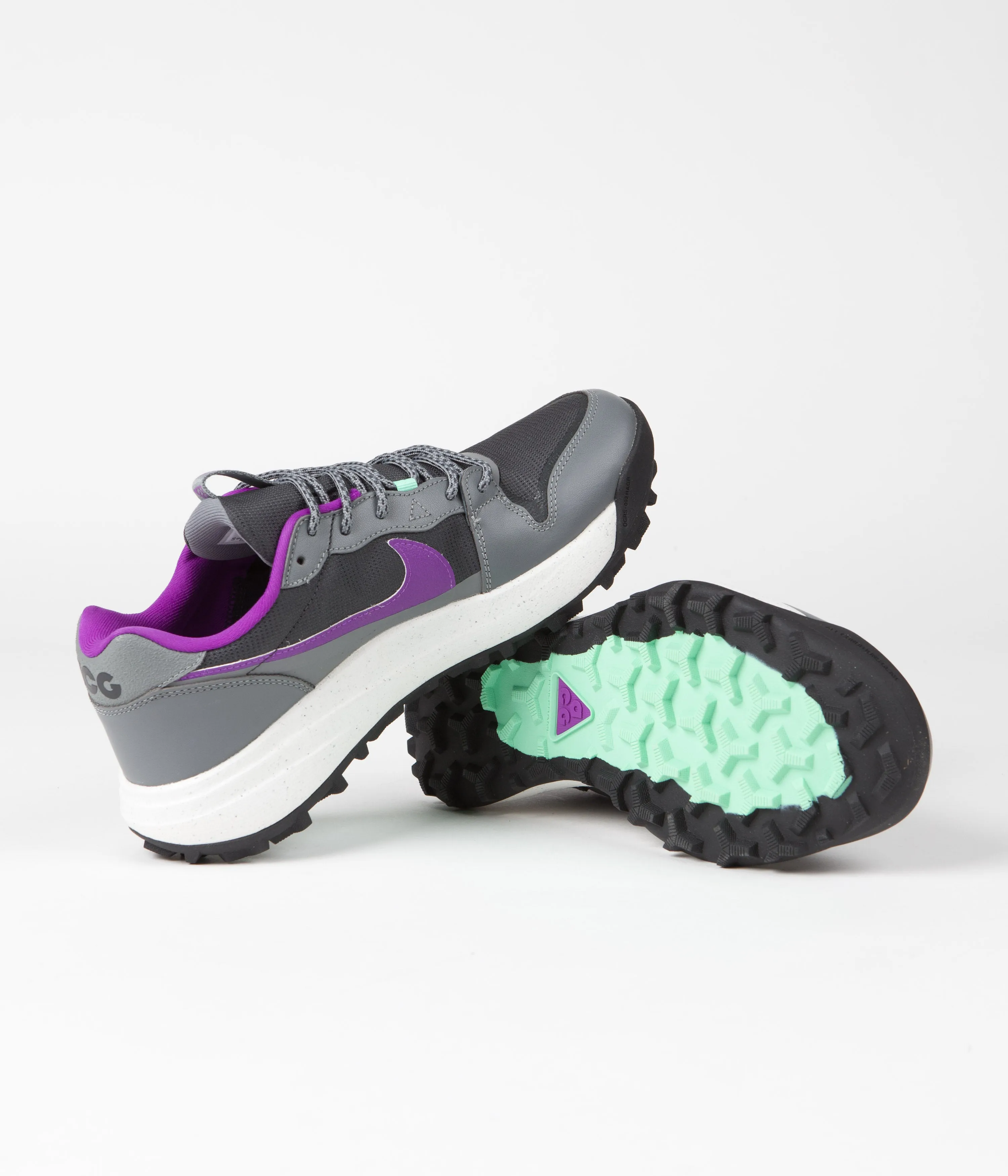 Nike ACG Lowcate Shoes - Smoke Grey / Dark Smoke Grey - Vivid Purple