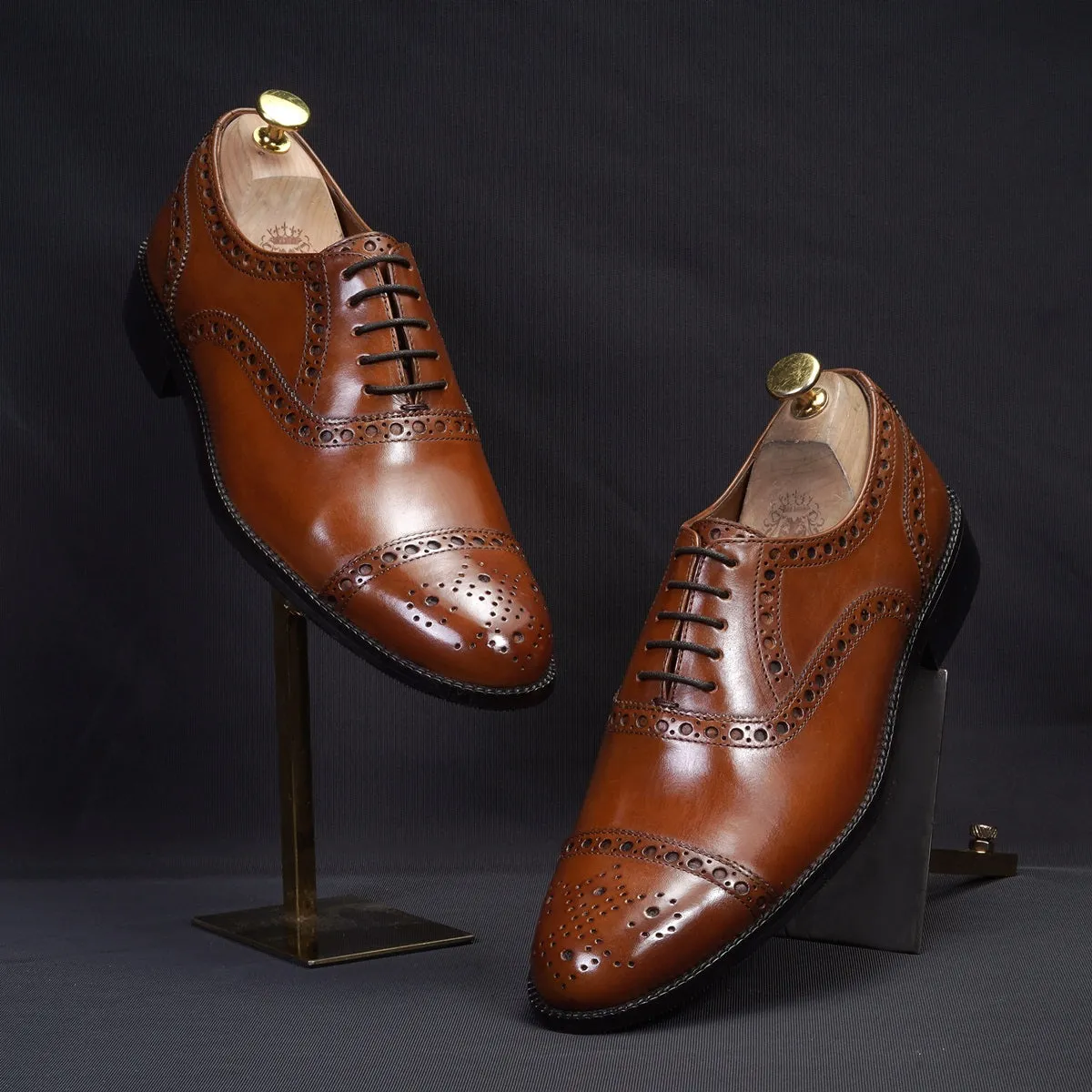 Punching Brogue Oxford Lace-Up Shoe For Men in Genuine Tan Leather